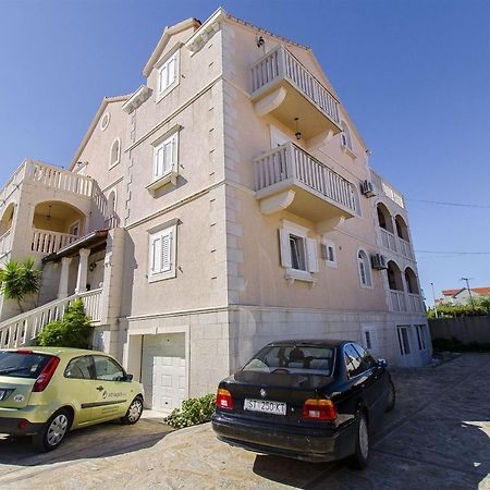 Apartments Mara Supetar Exterior photo